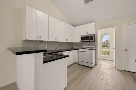 1404 Osborne Drive Friendswood TX 77546
