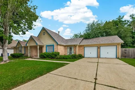1404 Osborne Drive Friendswood TX 77546
