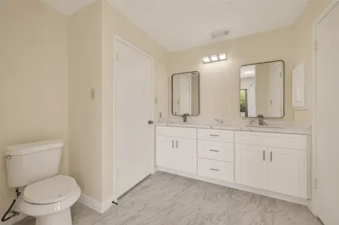 1404 Osborne Drive Friendswood TX 77546