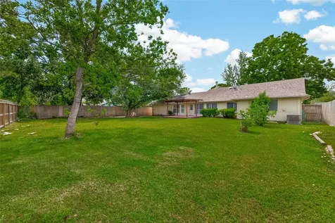 1404 Osborne Drive Friendswood TX 77546