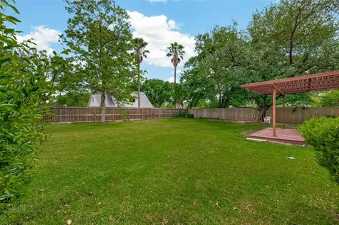 1404 Osborne Drive Friendswood TX 77546