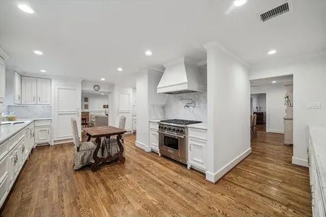 3444 Meadow Lake Lane Houston TX 77027