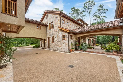 603 W Friar Tuck Lane Houston TX 77024