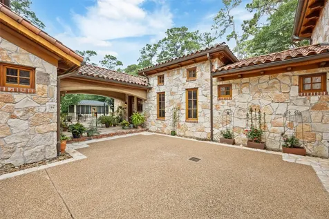 603 W Friar Tuck Lane Houston TX 77024