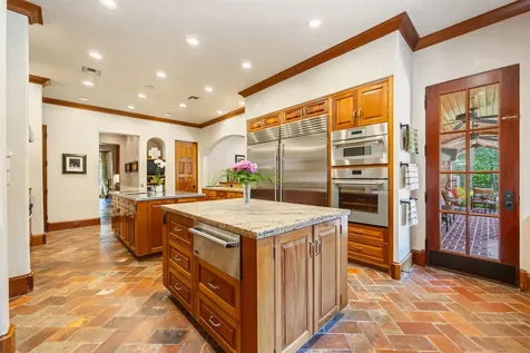 603 W Friar Tuck Lane Houston TX 77024