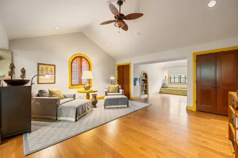 603 W Friar Tuck Lane Houston TX 77024