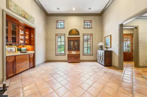 603 W Friar Tuck Lane Houston TX 77024