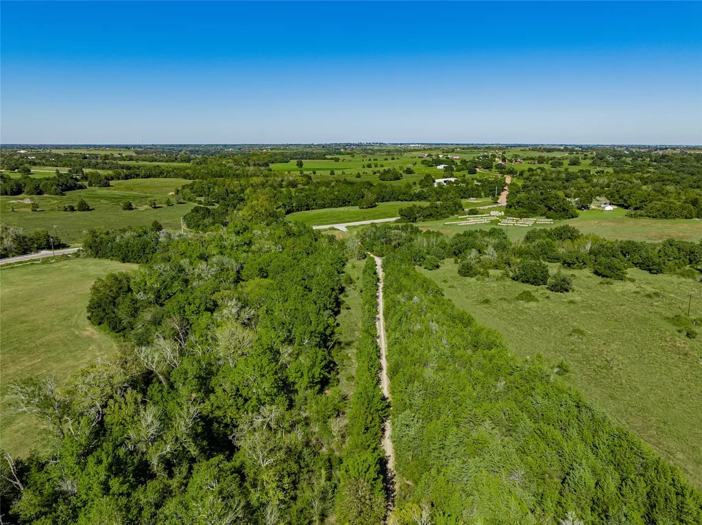 1489 Fm 1457 Round Top TX 78954