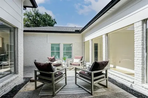 10118 Briar Rose Drive Houston TX 77042