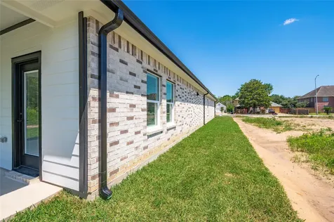 8310 Swiftwater Lane Houston TX 77075