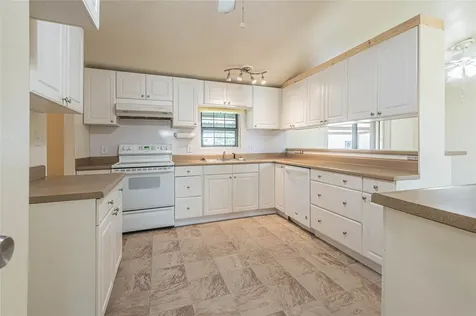 36177 Lomax Road Brookshire TX 77423