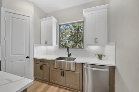 5320 Creekmont Timbers Trail Houston TX 77091