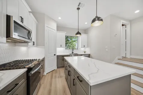 5320 Creekmont Timbers Trail Houston TX 77091