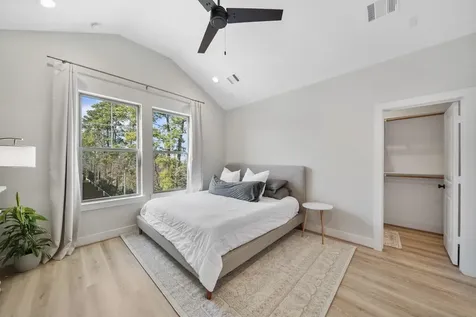 5320 Creekmont Timbers Trail Houston TX 77091