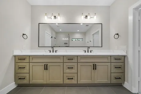 5320 Creekmont Timbers Trail Houston TX 77091