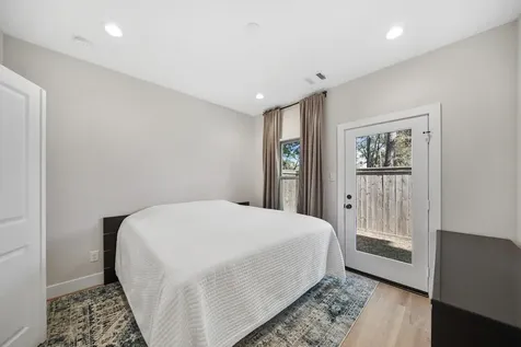 5320 Creekmont Timbers Trail Houston TX 77091