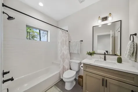 5320 Creekmont Timbers Trail Houston TX 77091