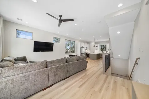 5320 Creekmont Timbers Trail Houston TX 77091