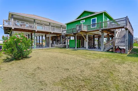 877 Palmetto Drive Crystal Beach TX 77650
