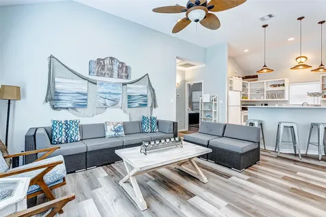 877 Palmetto Drive Crystal Beach TX 77650