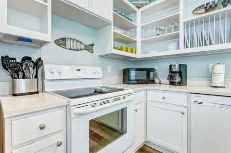 877 Palmetto Drive Crystal Beach TX 77650