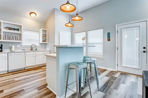 877 Palmetto Drive Crystal Beach TX 77650