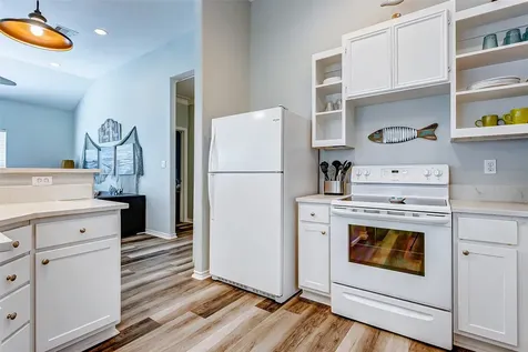877 Palmetto Drive Crystal Beach TX 77650