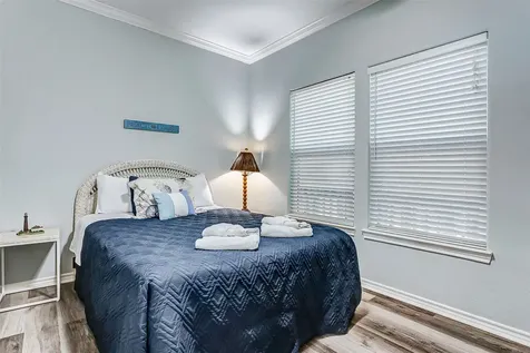 877 Palmetto Drive Crystal Beach TX 77650