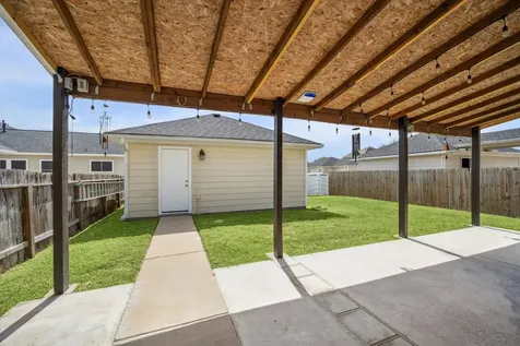 1511 Claremont Garden Circle Houston TX 77047