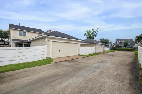 1511 Claremont Garden Circle Houston TX 77047