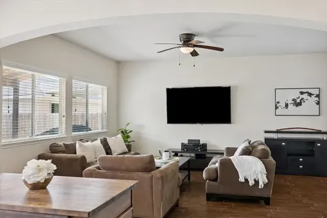 1511 Claremont Garden Circle Houston TX 77047