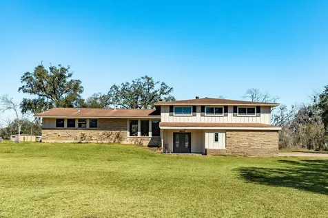 504 W Highway 332 W Lake Jackson TX 77566