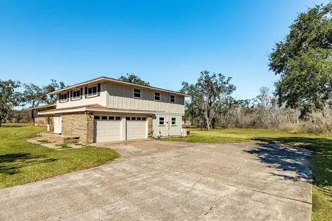 504 W Highway 332 W Lake Jackson TX 77566