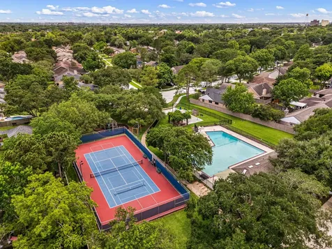 914 Sugar Mountain Court Sugar Land TX 77498