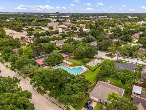 914 Sugar Mountain Court Sugar Land TX 77498