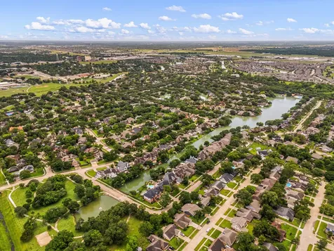 914 Sugar Mountain Court Sugar Land TX 77498
