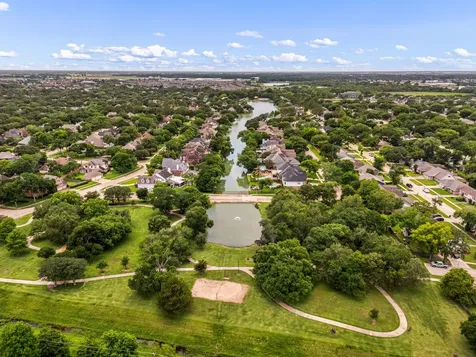 914 Sugar Mountain Court Sugar Land TX 77498