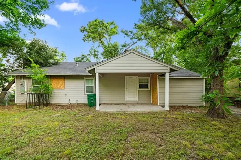5835 Southseas Street Houston TX 77033