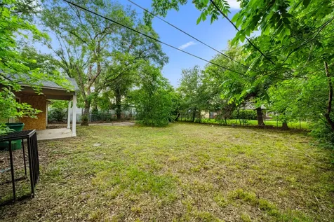 5835 Southseas Street Houston TX 77033