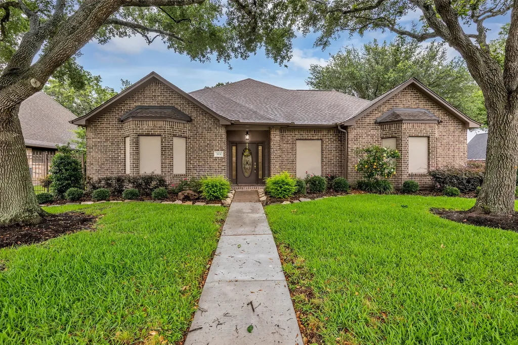3931 Bolivia Drive Pasadena TX 77504