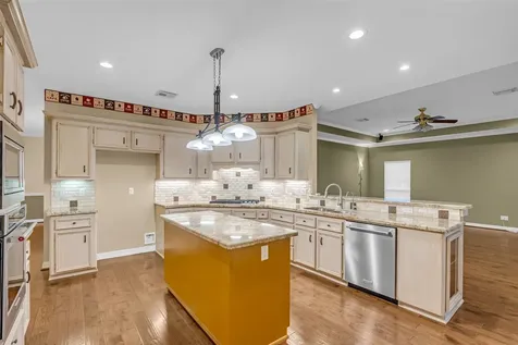 3931 Bolivia Drive Pasadena TX 77504