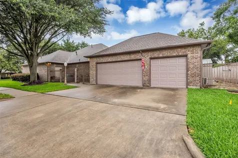 3931 Bolivia Drive Pasadena TX 77504