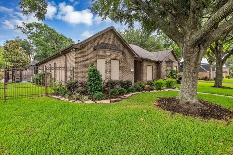 3931 Bolivia Drive Pasadena TX 77504