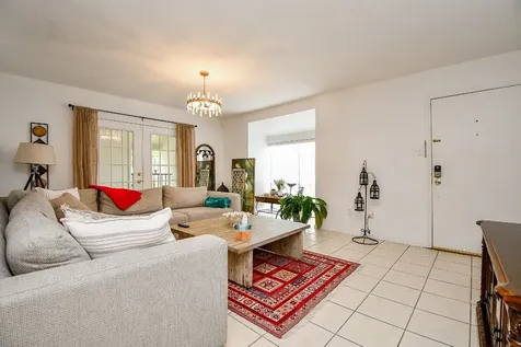 12633 Memorial Drive 114 Houston TX 77024