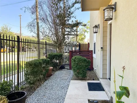 1128 W 26th Street Houston TX 77008