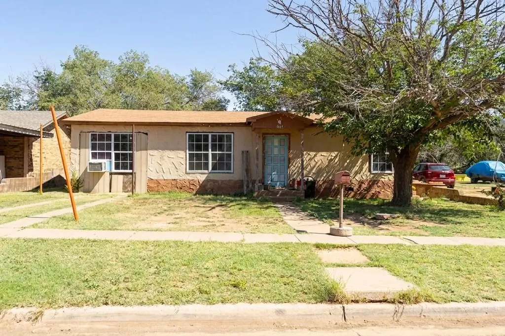 502 N 10th Street Lamesa TX 79331