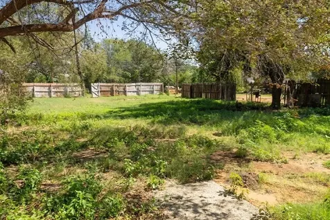 502 N 10th Street Lamesa TX 79331