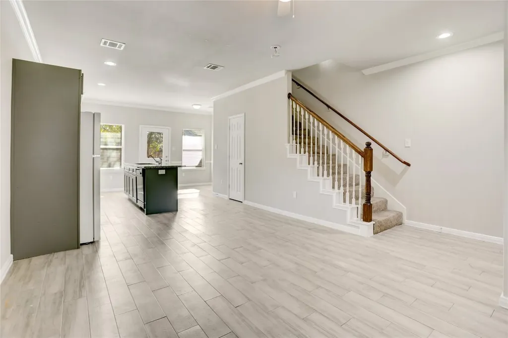 1045 Marcolin Street B Houston TX 77088