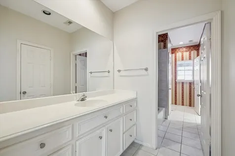 2410 Briar Ridge Drive Houston TX 77057