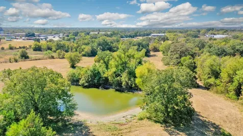 2216 Old Hearne Road Bryan TX 77803